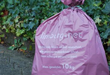 Inwoners Heusden-Zolder mogen huisvuil tijdelijk naar het recyclagepark brengen bordeaux zak